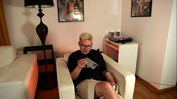 Image Stepmom Seduces Stepson for New iPhone &ndash_ Hot Fuck