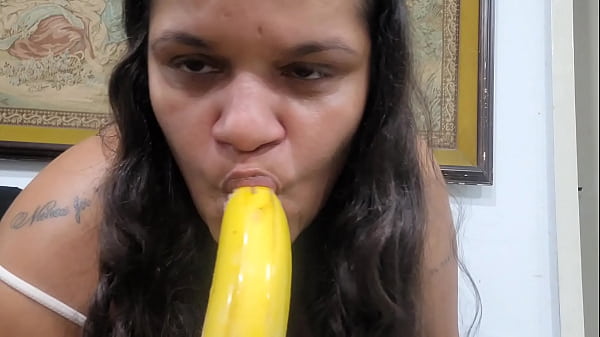 Image Como uma banana pela buceta quando ele n&atilde_o quer me fuder