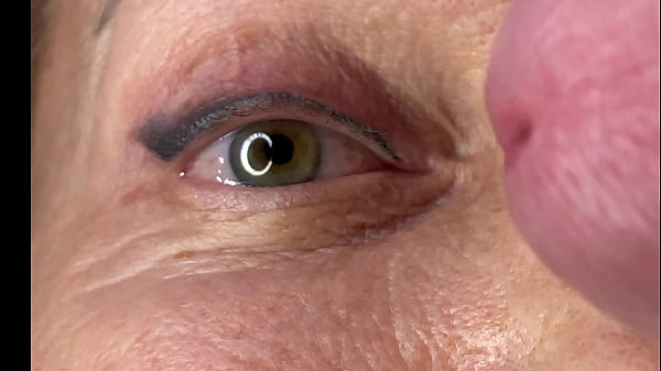Image Mature lady facecum huge load on eye .