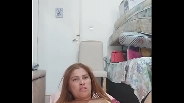 Image Ruiva casada fazendo chamada de v&iacute_deo leva gozada na buceta duas vezes mesmo dia