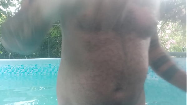 Image Creampie Giants boobs summer pool