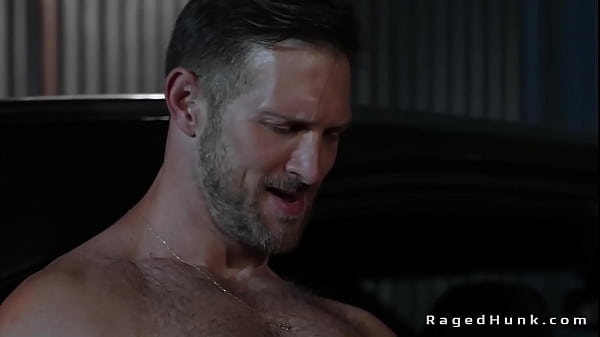 Image Gays oral sex in abandoned garage