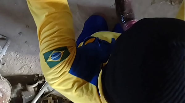 Image O dia que eu comi o rabo do carteiro e fiz ele de putinha, enquanto as cartas esperavam