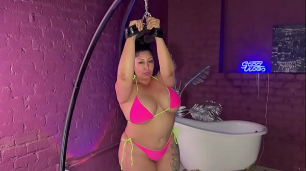 Image Goddess X Visits Sex Club in HollyWood Ca and Masturbates til She Squirts