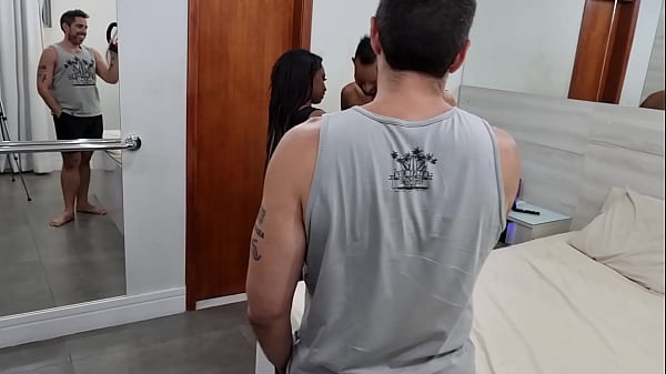 Image Bastidores da grava&ccedil_&atilde_o da safada baixinha Bibizinha fazendo muito anal e ganhando muito leite