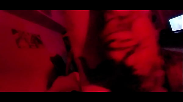 Image Garota Safada Faz Orgia Sem Camisinha com 4 Amigos ao Som de Funk e Luz Vermelha.