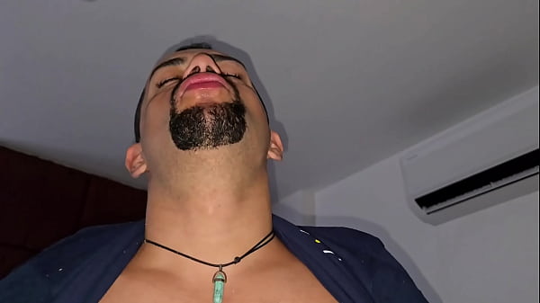 Image Safadinho dotado primeiro mamou o comedor e depois sentou na rola dele