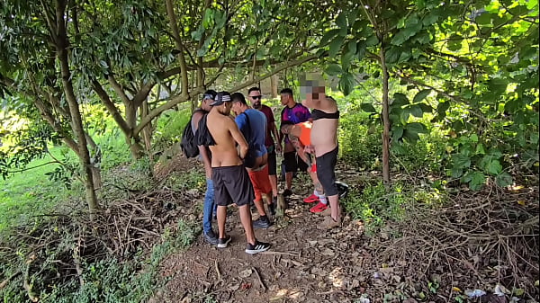 Image Suruba na trilha - Putaria gostosa no matagal - Parte 01
