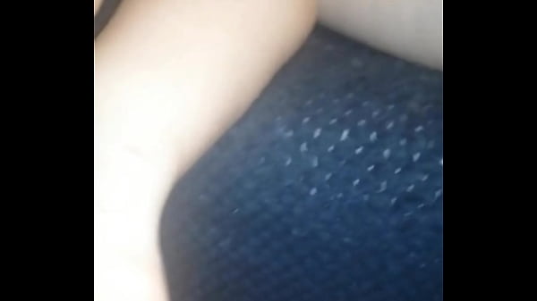 Image Putita calenturienta en bata dando co&ntilde_o