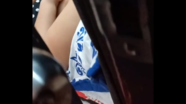 Image Me estaba tocando bien rico y mi hermanastro me descubre lo dejo que me folle si no le dice a nuestros padres