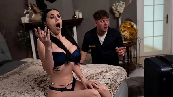 Image Busty MILF Understood Her Bodyguard Wanted To Fuck So She Entertains His Cock In Her Holes Without Protection