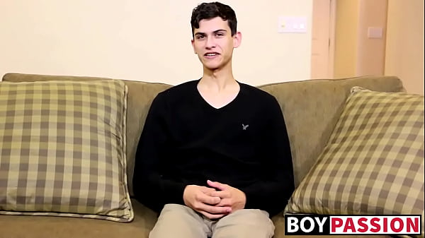 Image Twink is impossible to stop from jerking off after interview