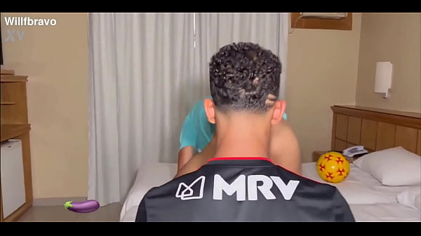 Image Quebramos a cama do motel de tanto fuder depois do futebol, o novinho pauzudo meteu firme