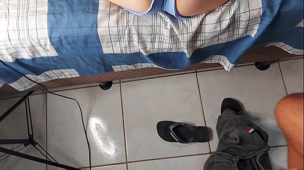 Image Ai, pare por favor! Voc&ecirc_ colocou no buraco errado, essa n&atilde_o &eacute_ minha buceta, seu filho da puta, d&oacute_i! ... - Eu fodi o cu dela sem d&oacute_ e gravei tudo com meu celular.