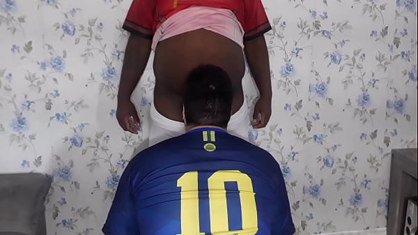 Image Dois Ursos Transam Depois Do Jogo de Futebol Parte 1