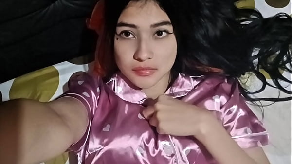 Image Caliente latina chica despertando solo co&ntilde_o masturbaci&oacute_n ( CASERO REAL)