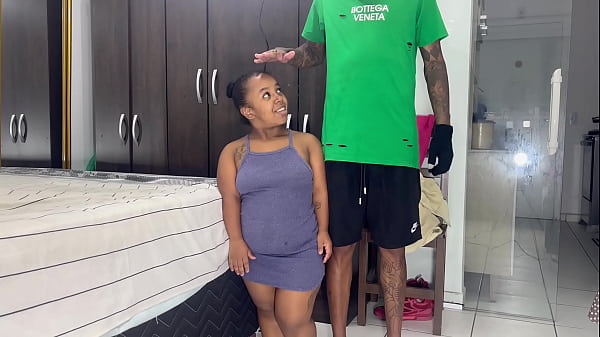 Image Lancei o Anazinha com a altura de baixinhcm no meu canal ela mamou em p&eacute_ e pediu pra eu n&atilde_o colocar o pau todo na bocetinha dela se n&atilde_o ia arrega&ccedil_ar a bocetinha e pediu pra