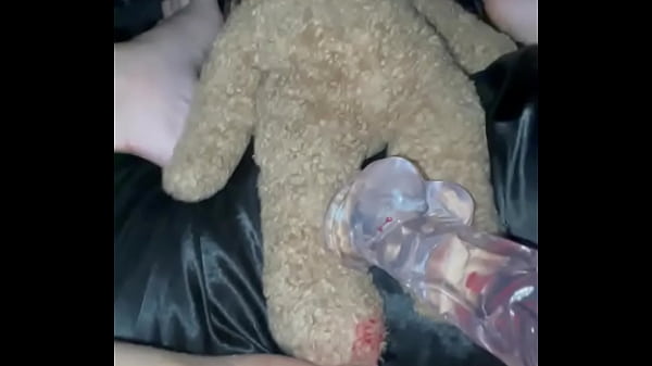 Image VIRGIN 18 YEARS OLD- FISRT TIME-DEEP FEMALE MASTURBATION WITH A HUGE GLASS DILDO-WET RED PINK TIGHT PUSSY-LOS ANGELES-KINKY FETISH-BEST TEEN SAUDI AMATEUR-IN USA-ARABIAN SNOWWHITE-UNITED STATES 2025