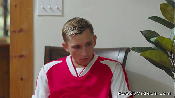 Image Gay celebrates adulthood with bareback sex