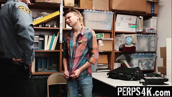 Image Twink Shoplifter Austin Xanders Gets Fucked by Officer Vinnie Stefano to Avoid Trouble - Perps4k