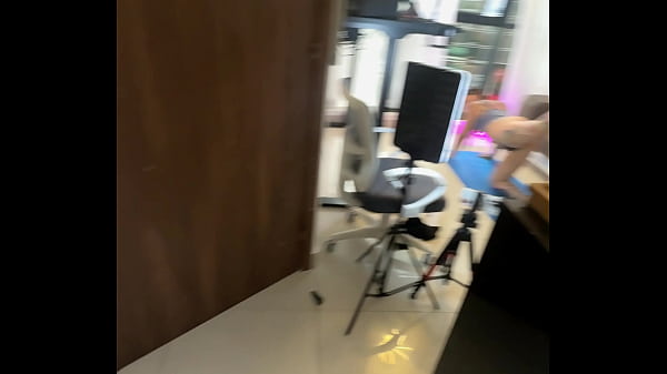 Image I fuck my neighbor during her workout