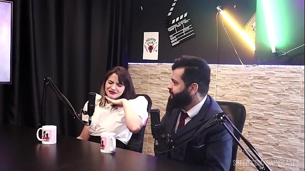 Image Ele enfiou at&eacute_ o bra&ccedil_o dentro da buceta da Lady Snow para deix&aacute_-la cheia de tes&atilde_o e excitada - Swing Cast com Tifany Rocha, Lady Snow & Lord Kenobi (WATCH ON: SHEER/RED)