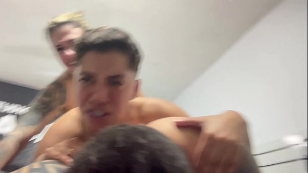 Image Aquele sexo gostoso sentindo a socada ate o fim no cu e na buceta no pelo ate gozar juntos !