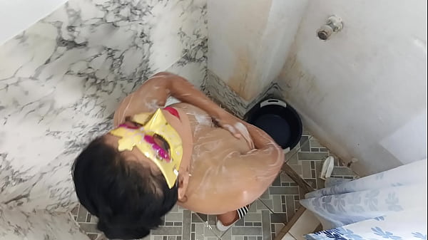 Image &quot_Ducha Ardiente: Madrastra Follando Ferozmente a su Hijastro&quot_