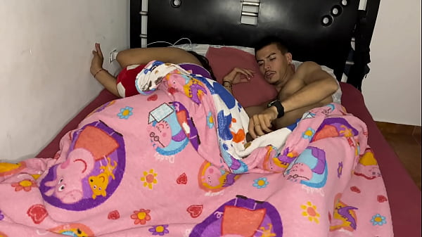Image Hijastro comparte cama con su gran culo madrastra - sexy milf Mia sex