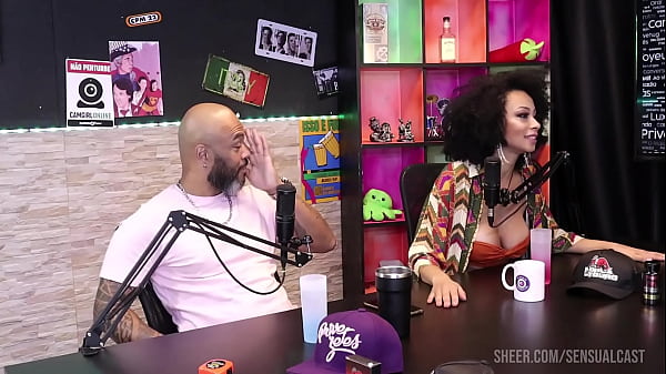 Image Negra gostosa e safada chupando o pau da transsexual deixando todo molhadinho - Melissa Leal (WATCH ON: SHEER/RED)