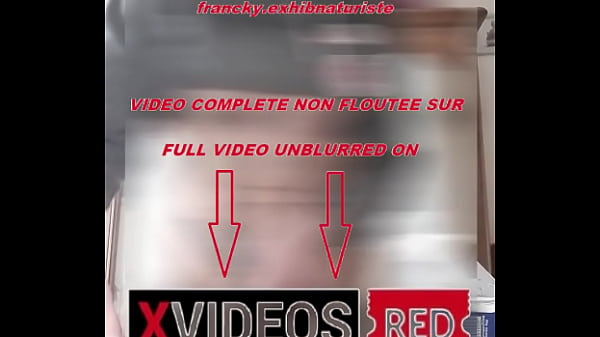 Image Je pisse dans une bouteille avant de me branler et lecher mon foutre,
