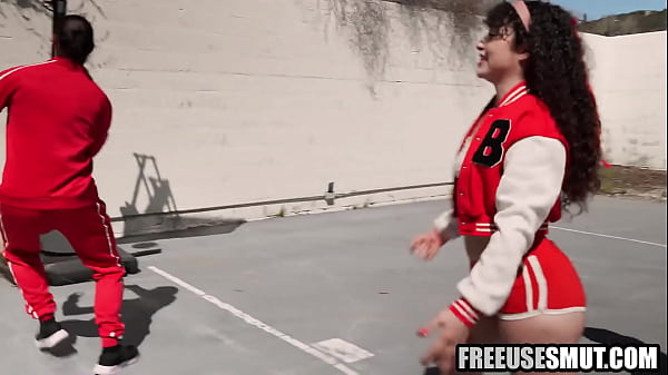 Image Teen stepdaughter freeused on basketball court