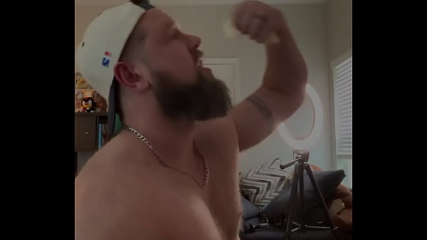Image Big Muscle Bull Repeatedly Fills His Condom