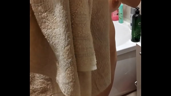 Image My step sister let me watch her shower. She loves being watched. A voyeur's dream. I'd like to fuck her.