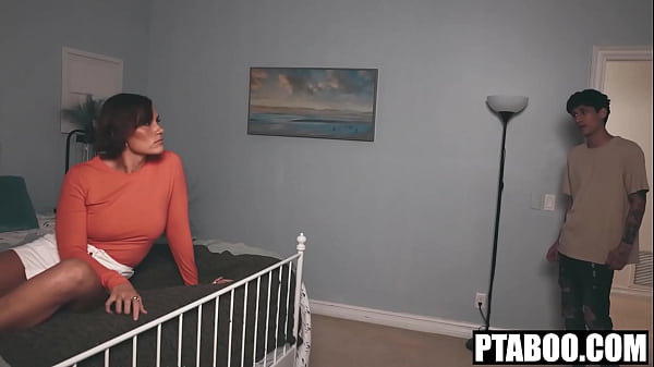 Image Caught Fapping, Kelly&rsquo_s Big Ass and Tight Pussy Get Pounded by Dave&rsquo_s DICK in a Creampie!