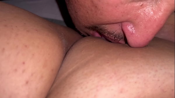 Image Sexy girl gets her vagina sucked by a stranger who makes her feel rich things on her big clitoris.