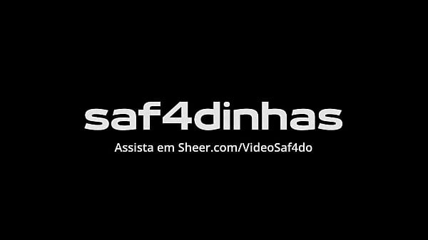 Image Comendo a bucetinha raspadinha da amiga safada