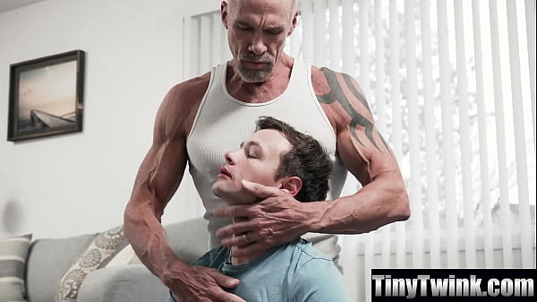 Image Making Him Do Push Ups and Fuck Himself onto My Dick with His Upstroke - Tinytwink