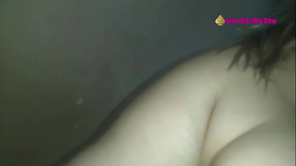 Image Jean Rodriguez Cabalga Duro, Joven Le Devora las Tetotas y Monta con su Culazo Rebotando