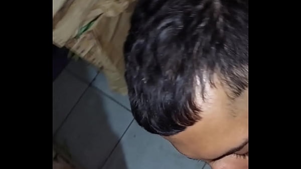 Image Novinho safado que trabalha comigo exibindo a pica pra me comer e botar pra mamar