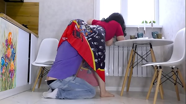 Image Quick anal sex with stepmom before lunch