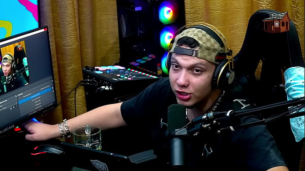 Image Mari &Aacute_vila mostrou seu corpo maravilhoso que fez o Ruan Ficar cheio de tes&atilde_o, o Podcast pegou fogo! - P&aacute_pum no Barraco!