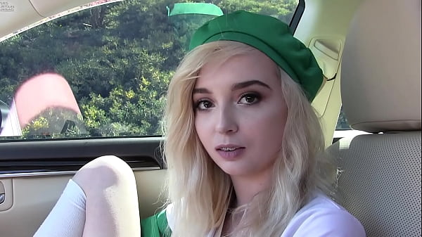 Image Teen loves rimming and giving blowjobs