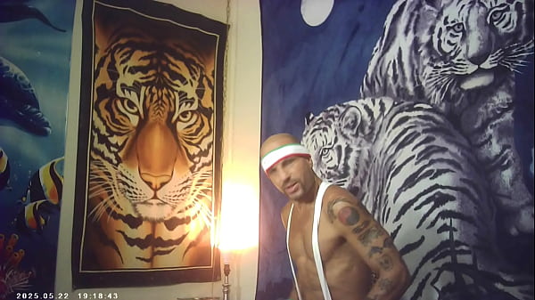 Image BEHIND THE SCENES OF A PORN SHOOT