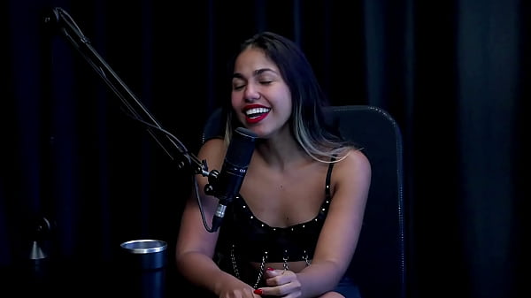 Image Come&ccedil_aram a criar conte&uacute_dos em casal, nunca tinha feito grava&ccedil_&atilde_o de sexo anal, tem diferen&ccedil_a em gravar com produtora, e o hard... - Gaby Oliveira (WATCH ON: SHEER/RED)