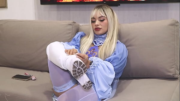 Image A famous cosplayer is caught on the street and seduced by a stnger who ends up fucking her - Sara Films