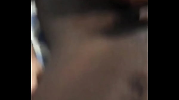Image Mlk veio entregar o g&aacute_s aqui em casa e cai de boca na pica dele