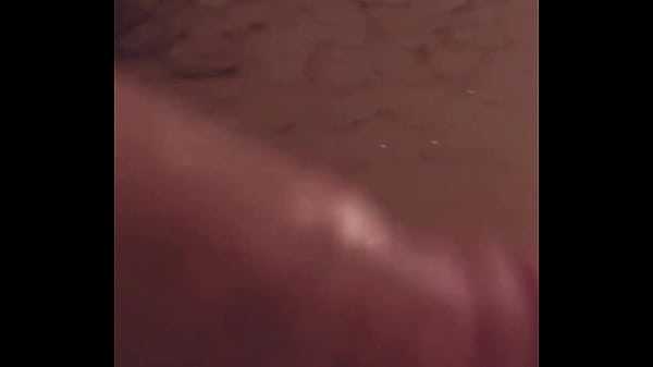 Image Mi cu&ntilde_ado con tremenda peda se duchaba con ropa y aprovecho a meterme a ba&ntilde_ar con el