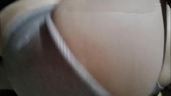 Image Mi hermanastra con un trasero enorme quiere hacer un trato ( CASERO REAL)