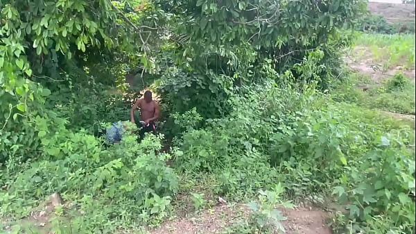 Image We went to the bush for quick doggy